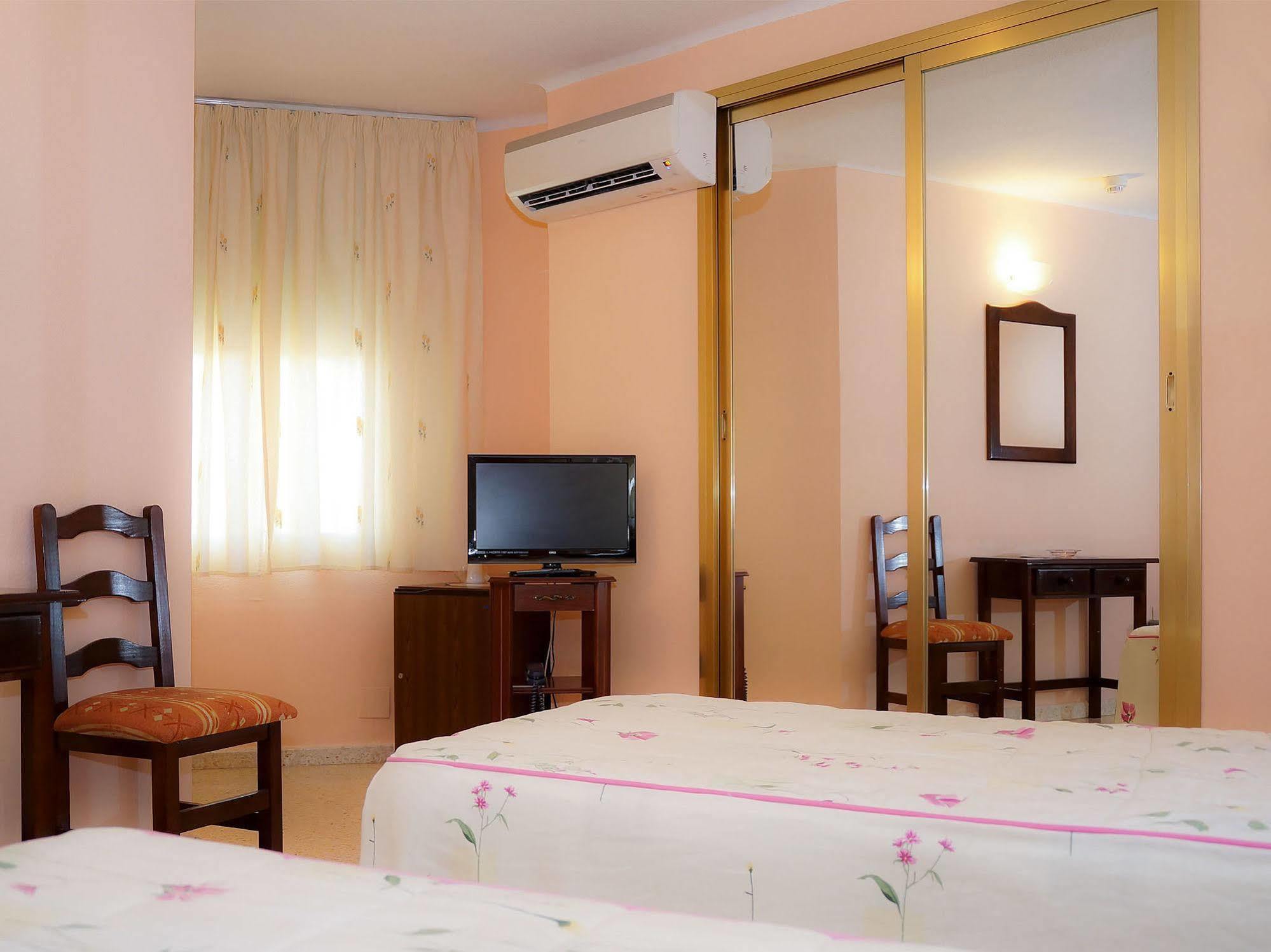 Hotel Velis Velez Malaga Exterior photo